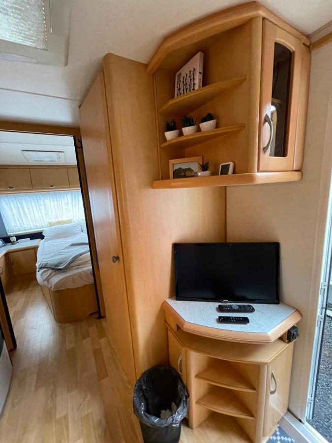 Cozy Caravan Vestmannaeyjar Exterior photo