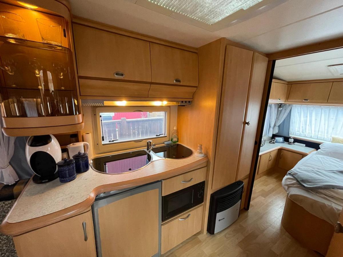 Cozy Caravan Vestmannaeyjar Exterior photo